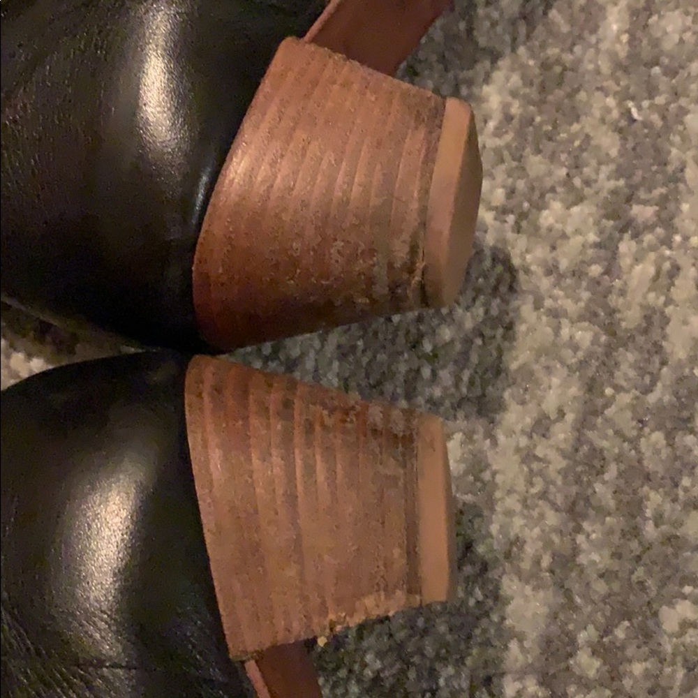 Boots - Picture 4 of 7